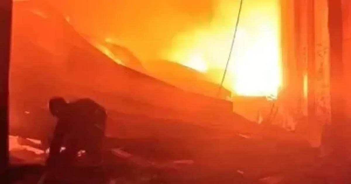 عاجل: حريق مروع يلتهم منزل في صنعاء ومصدر يكشف التفاصيل