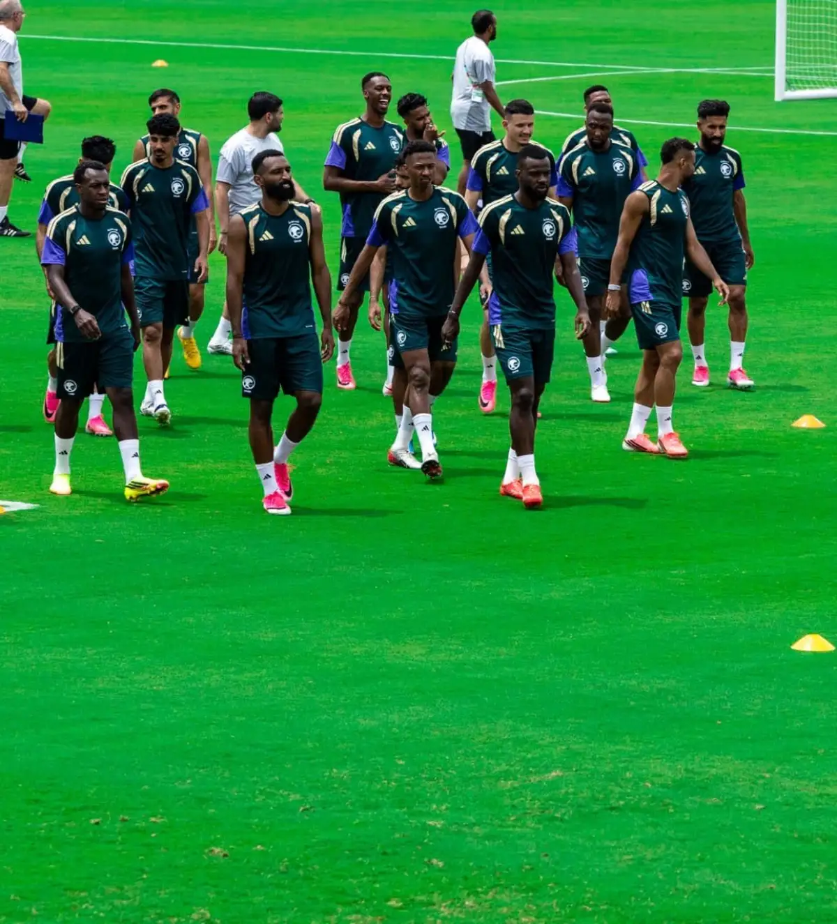 بعد تعادل باراجواي مع الرأس الاخضر.. خيارات صعبة لتأهل المنتخب السعودي للدور الثاني والحل في يد المدرب
